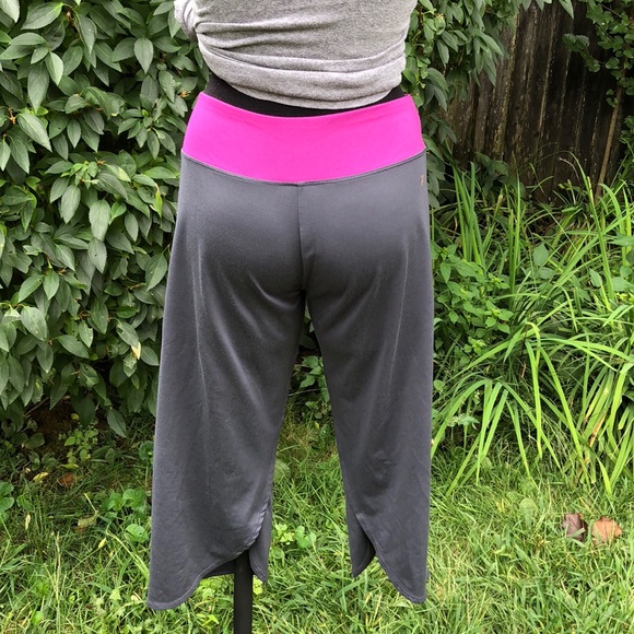 FILA gray & magenta work out pants EUC!! - Picture 6 of 7